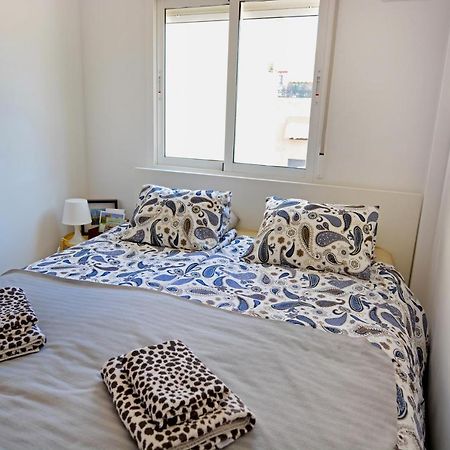 Rooftop Apartment With Three Terraces อาลิกันเต ภายนอก รูปภาพ
