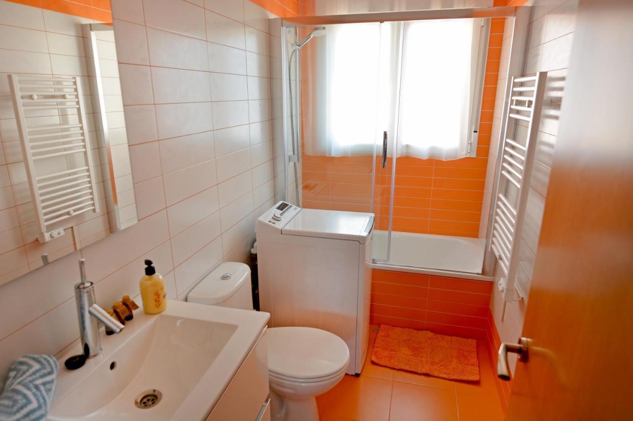 Rooftop Apartment With Three Terraces อาลิกันเต ภายนอก รูปภาพ