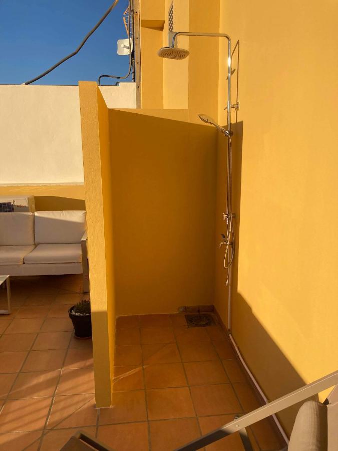 Rooftop Apartment With Three Terraces อาลิกันเต ภายนอก รูปภาพ