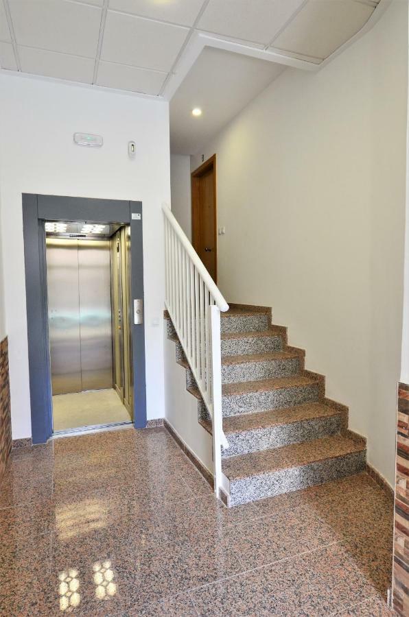 Rooftop Apartment With Three Terraces อาลิกันเต ภายนอก รูปภาพ